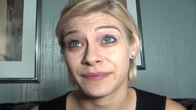 Deutscher hardcore: Gorąca niemiecka laska lubi trójkąt z biseksualnymi kolesiami