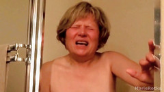 MarieRocks: MarieRocks, sexy tělo GILF má šílené několik orgasmů