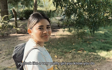 Yohamedi: Ik Ontmoette Een Meisje Op Weg Naar Het Strand En...