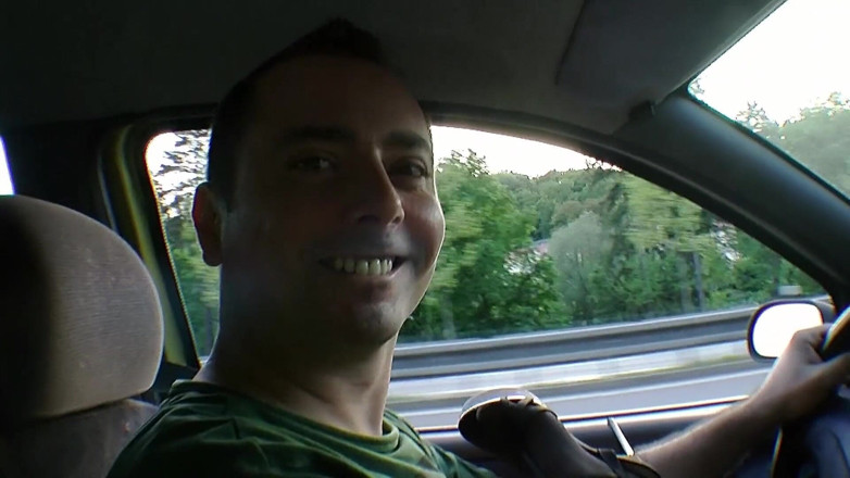 Sexy Amateurz: Conducir en el auto y presumir