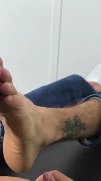 Lando的连衣裙袜被崇拜