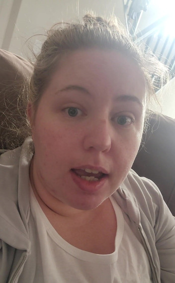 KinkyKatie: Non ho abbastanza spazio sul mio telefono