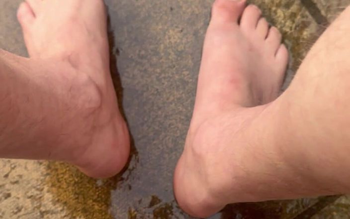 Nalekhome: Jag pissar på mina små fötter