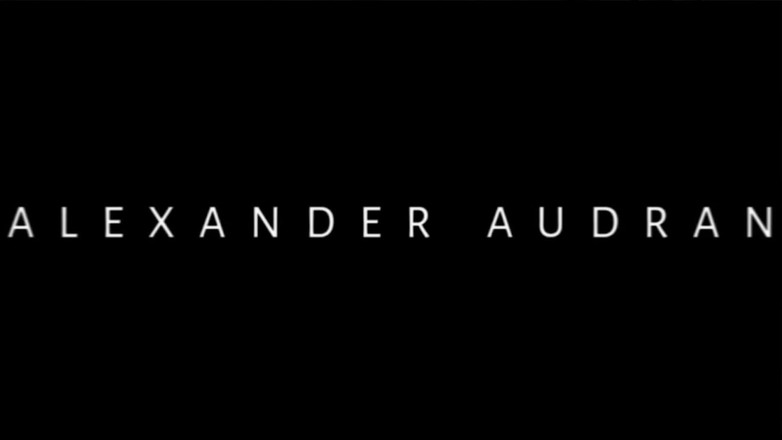 Alexander Audran: В доме моей мачехи. Я кончила в душе, показывая мой большой член - очень рискованная дрочка