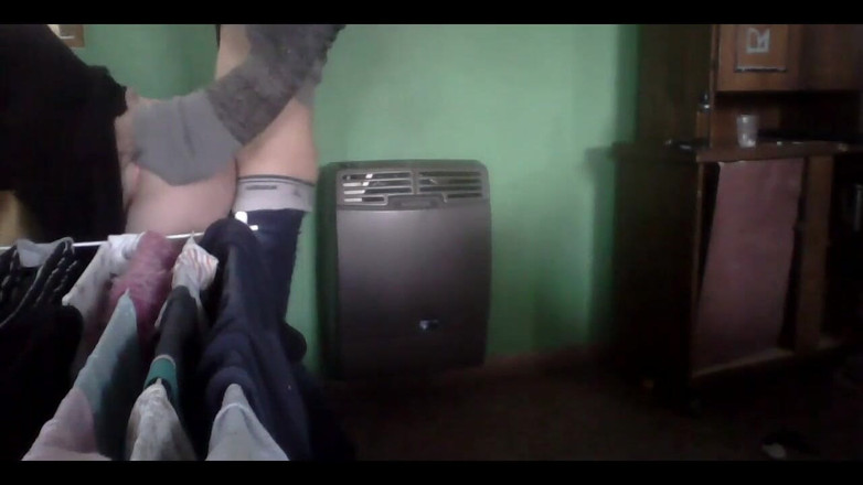 Fitcure1: 在厨房里的加热器边上做爱