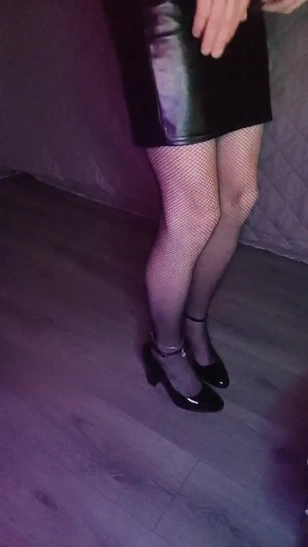 Lana Cross: In Black
