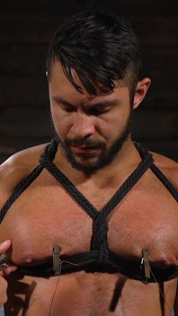 Seth Santoro: Muscle Submissive Suffers for Christian Wilde