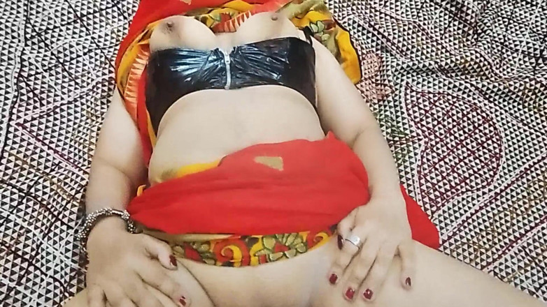 aliabegum: Hot Bangoli MILF Bhabhi Gets Rough Fucked by Servant