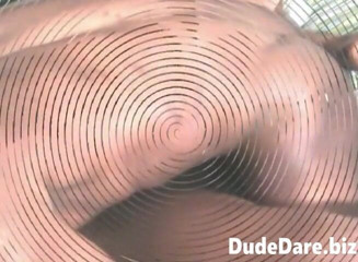 DudeDare: Děvka černý chopek tvrdě bere velké černé péro