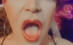 FemmeCheri120: Snaps de la Vineri Show