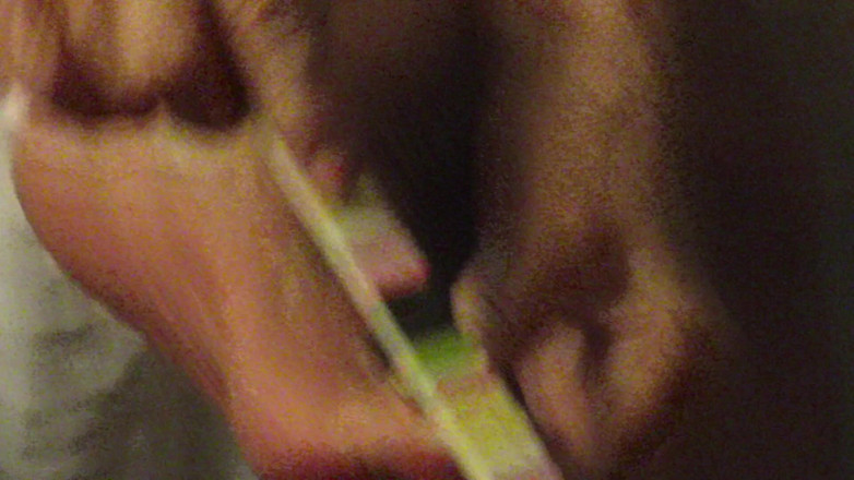 BBW nurse Vicki adventures with friends: Sexy Holandesa menina arquiva suas unhas do dedo do filho...