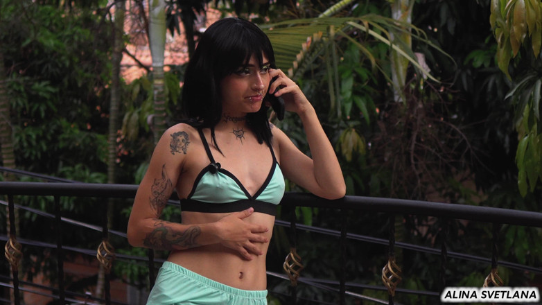 Alina Svetlana: Las Chicas Supermamadoras Van a Una Pijamada