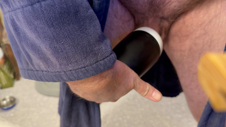 Truridge: 윤활유의 새로운 장난감 정액으로 두 번째 촬영