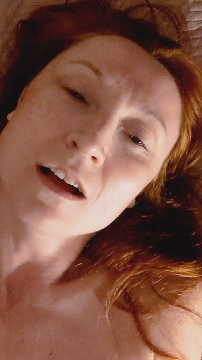 Lily kink: Záludný pohled po sprše