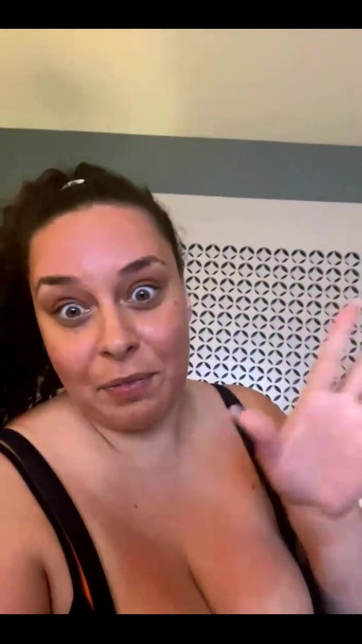 Anastasia Lux: 今日は誰か欲求不満