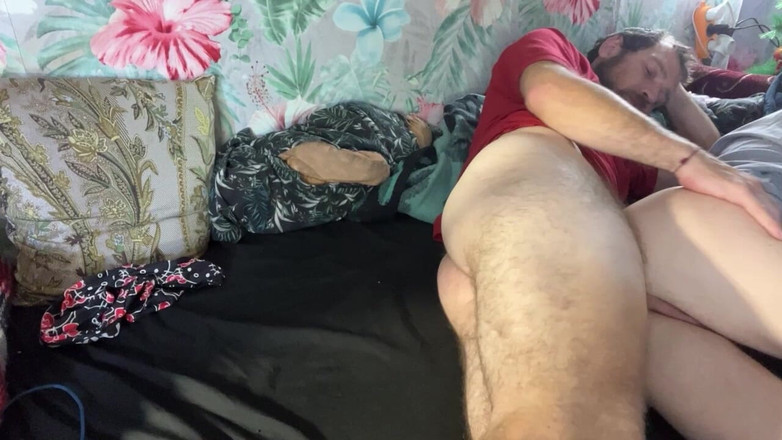 MaxHotty: Gorący klapek z owłosionym dojrzałym misiem i cum loading