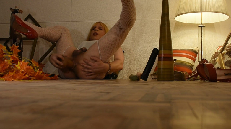 Dildo Man and Cross Hard Sex: 흑인 대물 자지에게 따먹히는 밀프