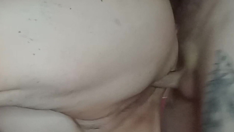 Zona901: Neukte mijn vrouw op zijn hondjes en maakte haar poesje #2...