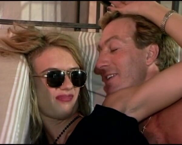 Porno kino: Petite Babe From Germany Likes Getting Her Ass Hole Penetrated