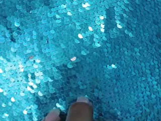 Voor en na ware lange nagels van meesteres.