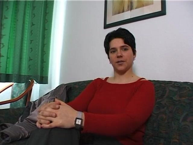 Lucky Wankerz: La mora pelosa paffuta si sgrilletta e si sditalina la...