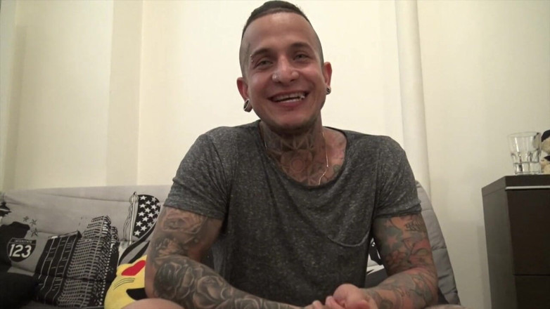 Gaybareback: บาสเตียน โดนเย็ดแบบไม่ใส่ถุงโดยหนุ่มเฮ็ทเซ็กซี่ในปารีส
