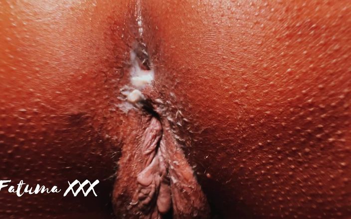 BongoXXX: Ébano Fatuma XXX tem buceta gorda