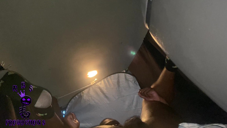 NB Topper: Czarne surowe przygody 04