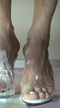 Des chaussures avec mes belles jambes tout en yaourt
