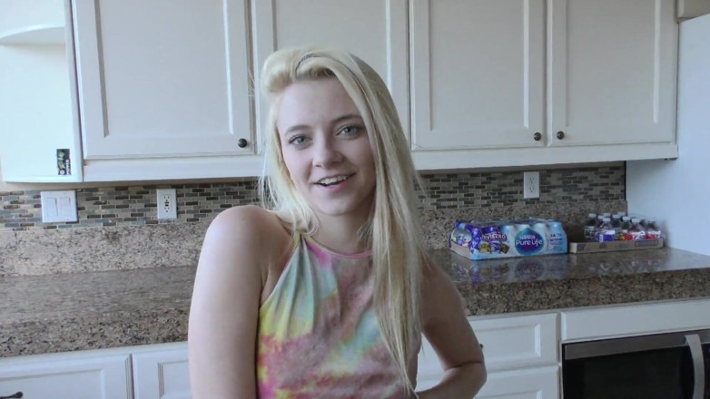 Perv Milfs n Teens: Riley Star Gets On Top Of Her Step Daddies Dick...