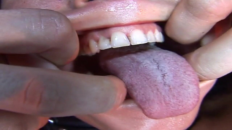 Lucky Cooch: Sementales enmascarados gangbang de nena madura goteando agujeros