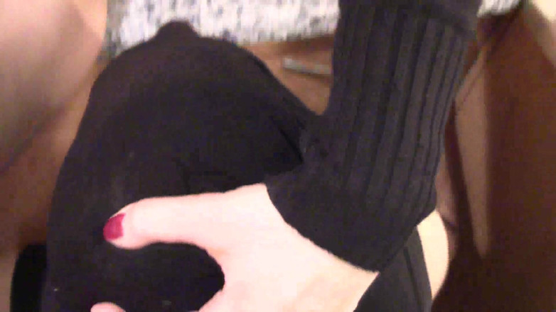 Femdom Austria: ノンストップで彼の猫を舐める