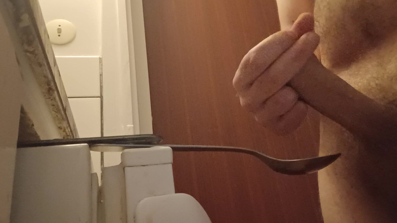 Ed Eden: Ejaculând pe Spoon