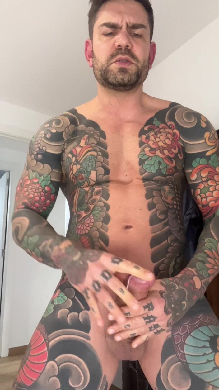 Juan Lucho Gay: Schöner Masturbiert Auf Seinem Bett