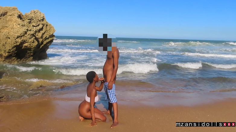 mzansionlyfan: Beach Blow Job