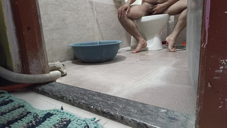 LovedSunsine1990: ¿Quién quiere tomar un baño desnudo conmigo?