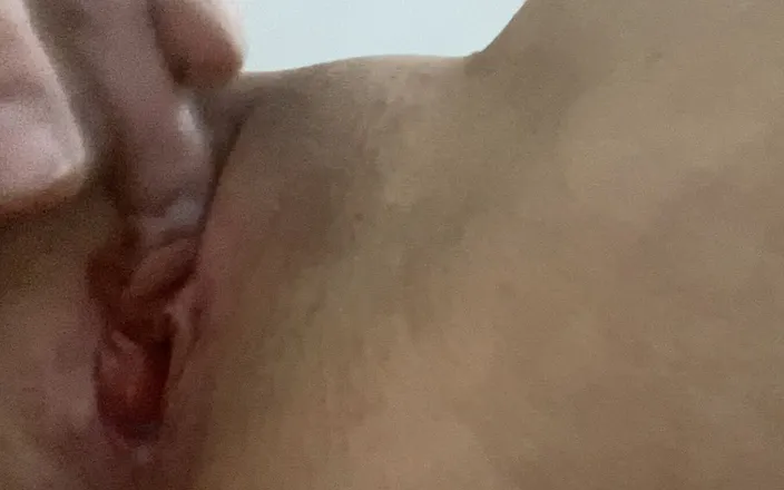 Bored Nastassya: Student masturbates watching porn and cums