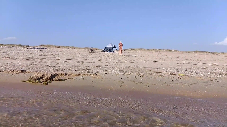 Crazyfamily 1970: Nude Beach
