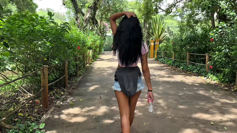 Johnny Grey: Pierdol mnie więcej, proszę! Brunetka Latina Babe potrzebuje kolejnej rundy...
