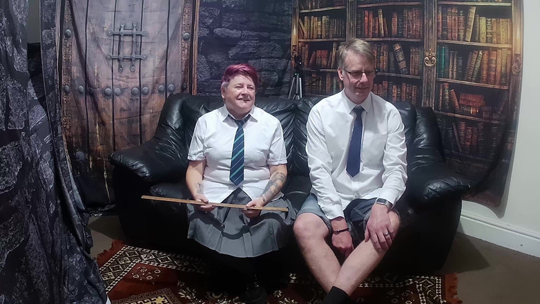 The Izars: Učitelka sprostá děvka $ přítel zavolal do kanceláře ředitelů