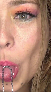 Çok Büyük Bir Lambayı Yutmak