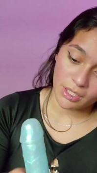 Estoy Siemndo Uan Sumisa Para Ti, Petite Quiere Ser Follada