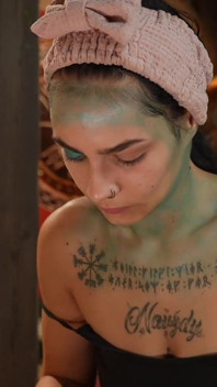 Il cosplay di alexa incandescente per la live chat