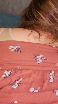 Harde anale straf voor stoute bbw-stiefmoeder en haar strakke kontgaatje in gescheurde legging