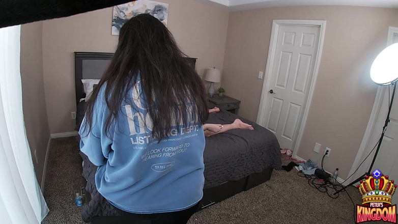 Peter's Kingdom: Sweet Teen Shows off Her Big Tits and Sexy Body...