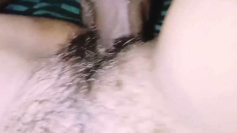 NixLeno: Bengálský sex Velký penis na chlupatou těsnou kundičku Indka poprvé...