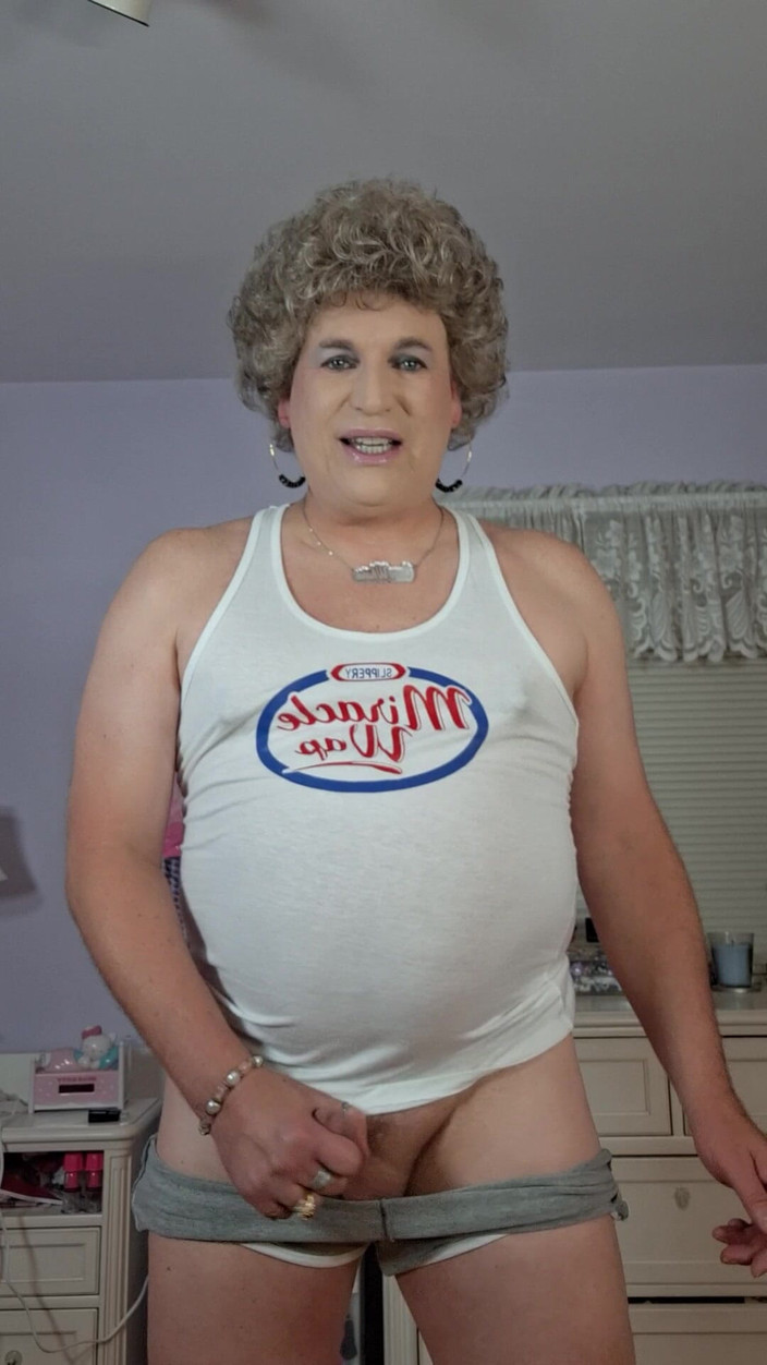 Victoria Lecherri: Islak Göt Amcığım!