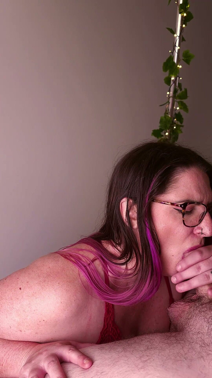 Princess Poppy: Blowjob, Titty Fuck and Huge Facial