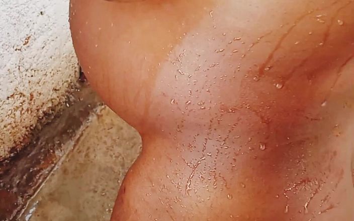 Me and my new slut: Bathing My Pregnant GF Outdoor, Dirty Environment Vibes
