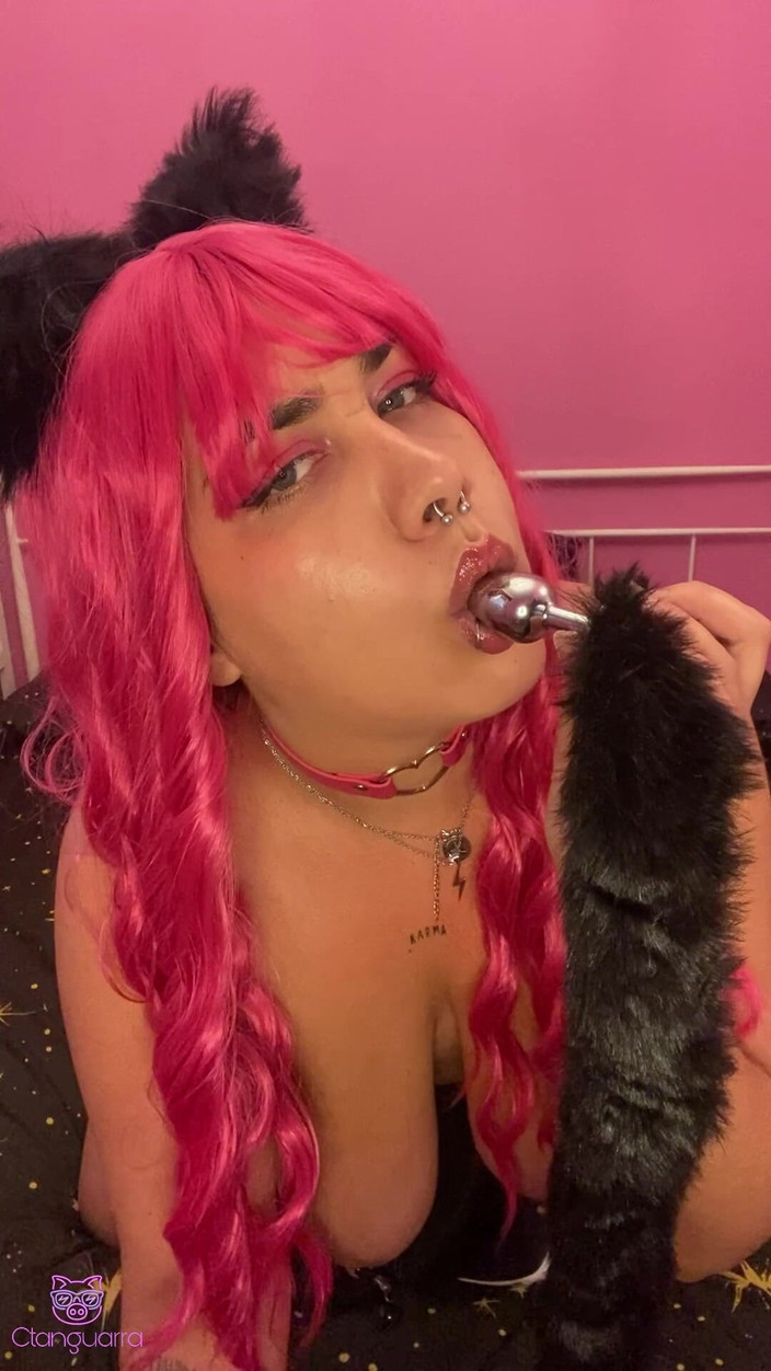 CtanguarraChubby: Anální Plug S Kočičím Ocasem Hluboko V Mém Zadku - anální...